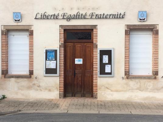 Fronton mairie